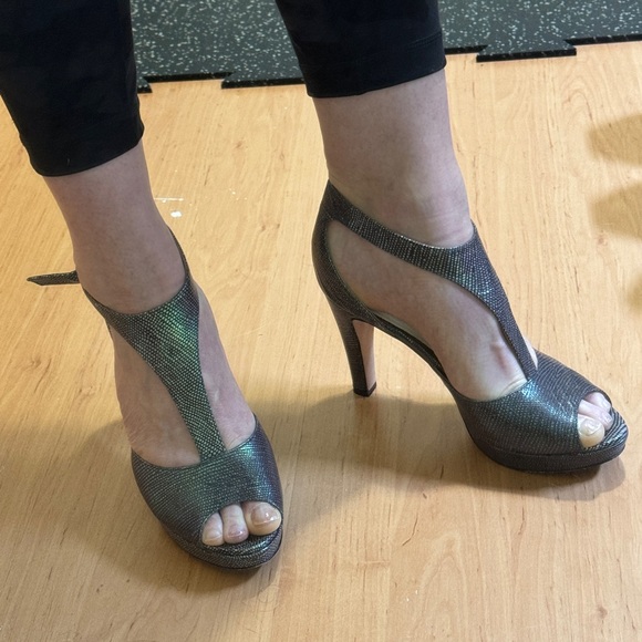 Fun night out Heels - White by Ron White - Picture 3 of 4